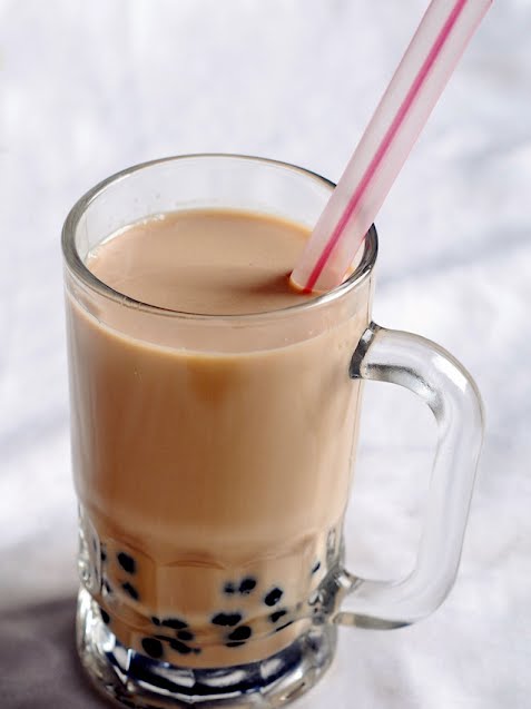 Cl�sico Bubble Tea con Tapioca, hecho por OQ Miltea Shop, Madrid ? Photo by Oqmilteashop, CC BY-SA 3.0, via Wikimedia Commons