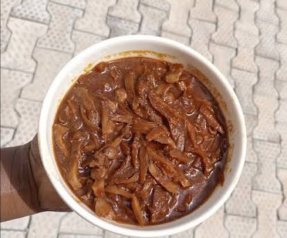 Ashwe soup is a Nigerian soup prepared from ashwe (roselle) leaves. It is a quick-to-prepare Tiv soup. ? Photo by AnonymousUnknown author, CC BY-SA 4.0, via Wikimedia Commons