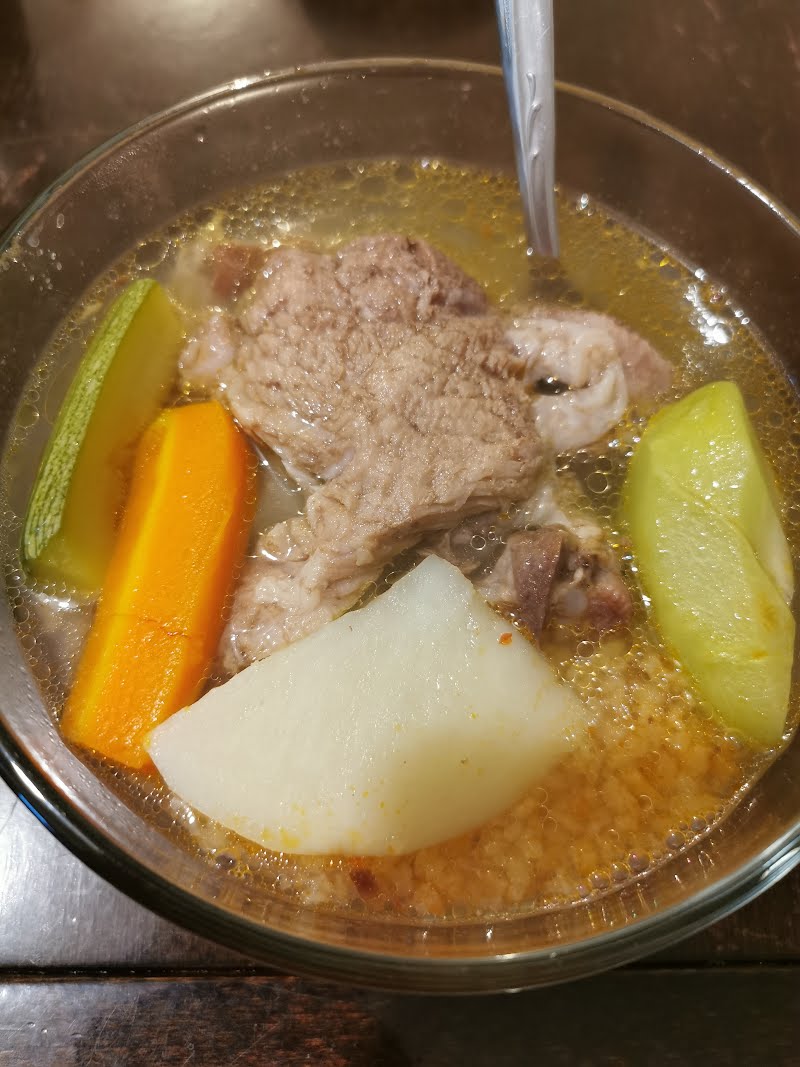 Caldo de res ? Photo by Wotancito, CC BY-SA 4.0, via Wikimedia Commons