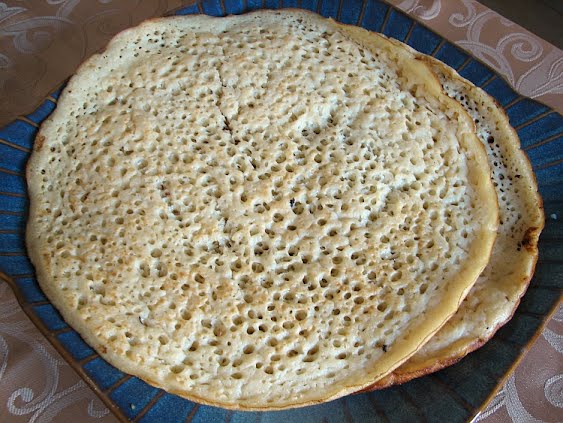 Laxoox,Somali bread ? Photo by Gilabrand (talk), CC BY-SA 3.0, via Wikimedia Commons