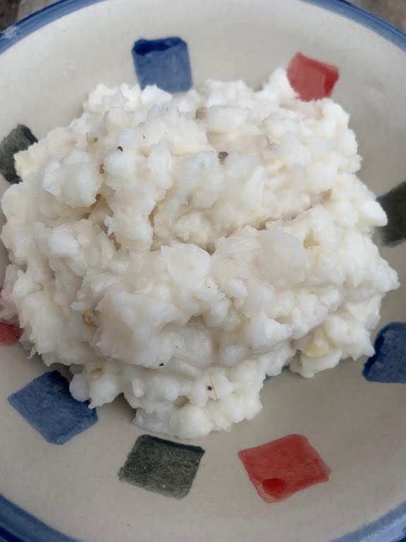 Egbo (Food) is a Nigerian Local food. It is popular in the South Western part of the country. ? Photo by Ogundele1, CC BY-SA 4.0, via Wikimedia Commons