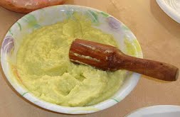 Toum, Garlic Sauce, Ioli... ready to eat Author, Charbel ? Photo by No machine-readable author provided. Charbel assumed (based on copyright claims)., CC BY-SA 3.0, via Wikimedia Commons