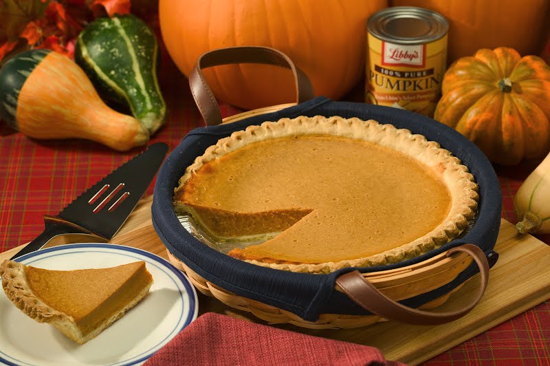 Pumpkin pie ? Photo by Peggy Greb, Public domain, via Wikimedia Commons