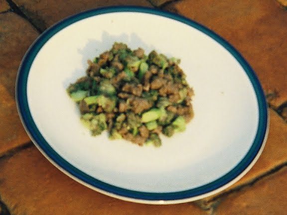 to match the wikibooks Cookbook:Placenta_with_Broccoli recipe http://en.wikibooks.org/wiki/Cookbook:Placenta_with_Broccoli ? Photo by No machine-readable author provided. AlbertCahalan~commonswiki assumed (based on copyright claims)., Public domain, via Wikimedia Commons