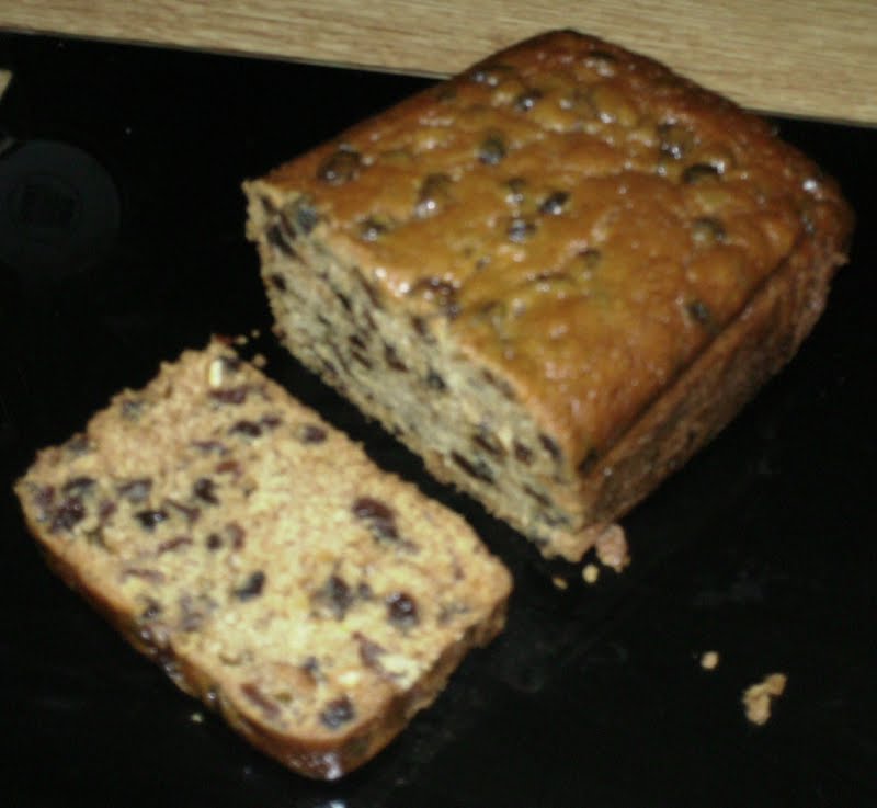 A loaf Bara brith ? Photo by Matthew R Dunn, Public domain, via Wikimedia Commons