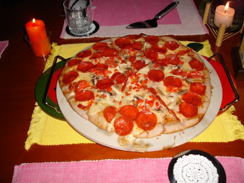Pepperoni pizza ? Photo by Lgvanegas at English Wikibooks, Public domain, via Wikimedia Commons