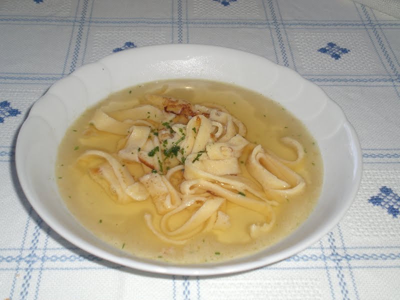 frittaten_soup ? Photo by The original uploader was Martina85M at English Wikibooks., CC BY-SA 3.0, via Wikimedia Commons