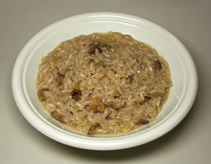 Risotto mit Steinpilzen (boletus) ? Photo by No machine-readable author provided. Rainer Zenz assumed (based on copyright claims)., CC BY-SA 3.0, via Wikimedia Commons
