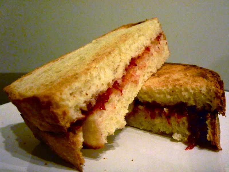 A jam sandwich, composed of two slices of bread with jam in the middle. ? Photo by Roy Patrick Tan from Redmond,WA, USA, CC BY-SA 2.0, via Wikimedia Commons