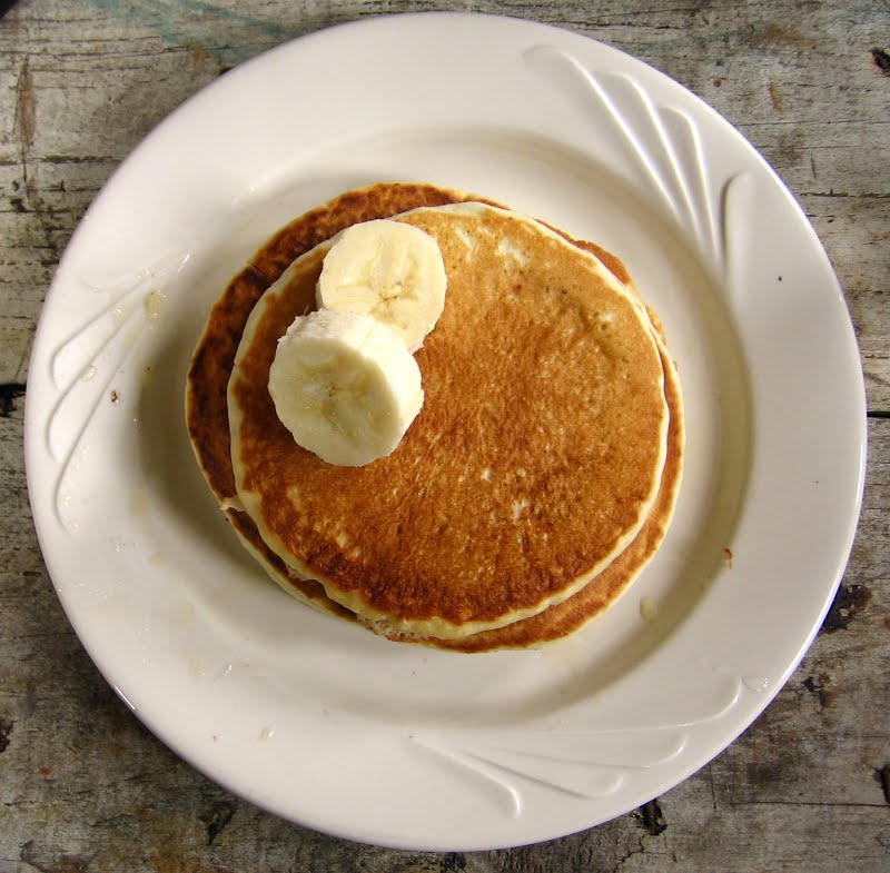 Pancakes with banana slices, Seattle, Washington, USA ? Photo by Brandon Martin-Anderson, CC BY-SA 2.0, via Wikimedia Commons