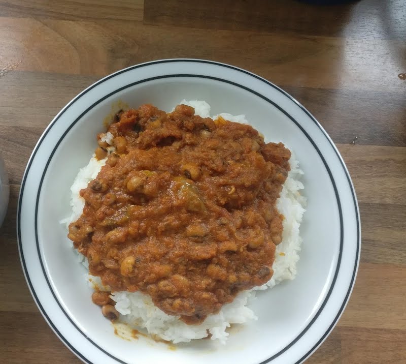 Rice and beans stew in bowl ? Photo by daSupremo, CC BY-SA 4.0, via Wikimedia Commons