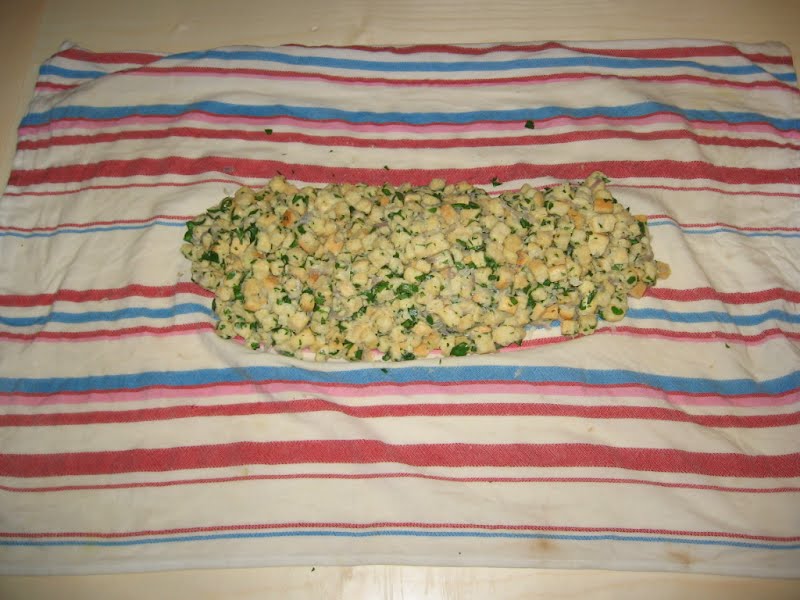 serviettenknoedel_bread-log ? Photo by brite33b, CC BY-SA 3.0, via Wikimedia Commons