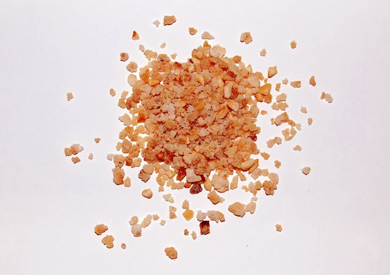 Beschreibung: Haselnusskrokant Description: Brittle made of Hazelnuts Quelle: selbst fotografiert, April 2006 Alice Wiegand, (Lyzzy) ? Photo by No machine-readable author provided. Lyzzy assumed (based on copyright claims)., CC BY 2.5, via Wikimedia Commons