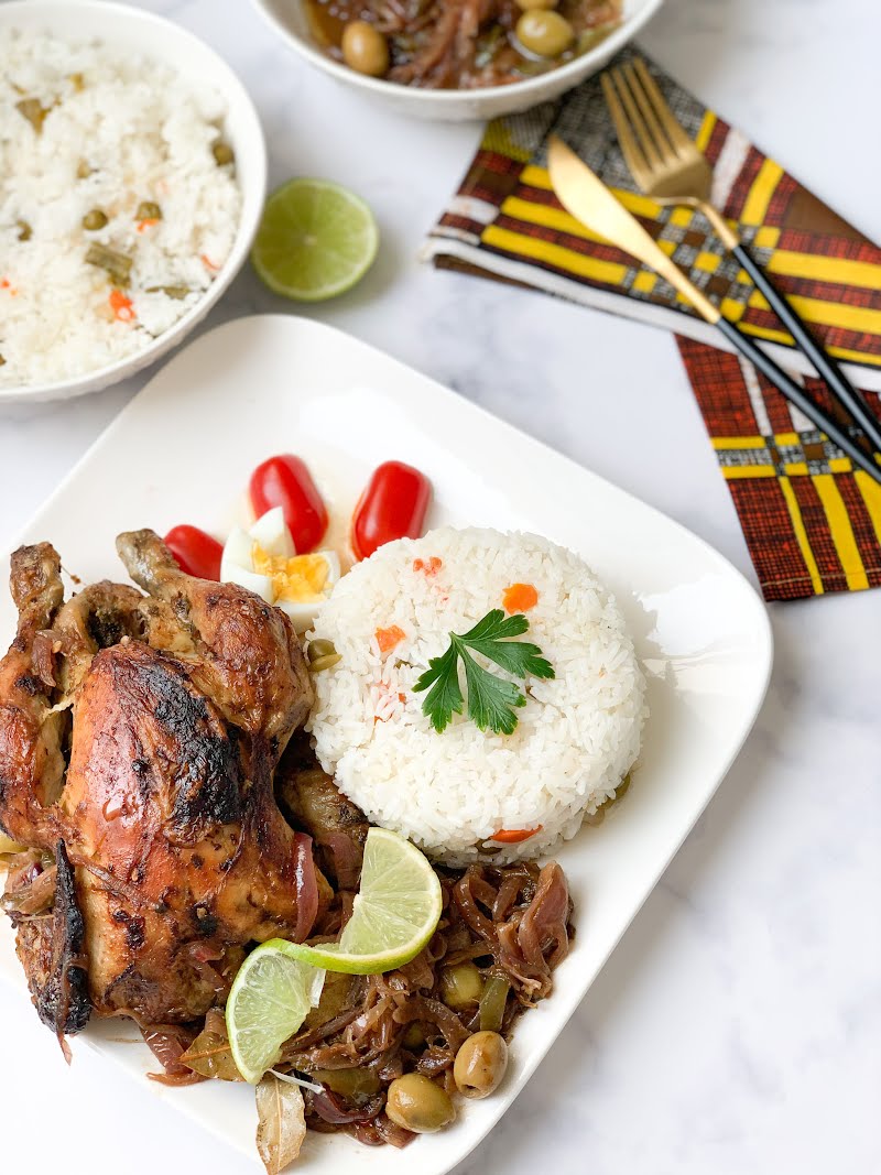 Yassa poulet from Senegal or Gambia ? Photo by InspiFood, CC BY-SA 4.0, via Wikimedia Commons